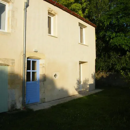 Maison De Village En Bord De Oleron Holiday home Saint-Just-Luzac